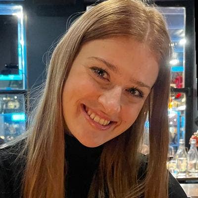 Student Female seeks a single or double room Main Photo