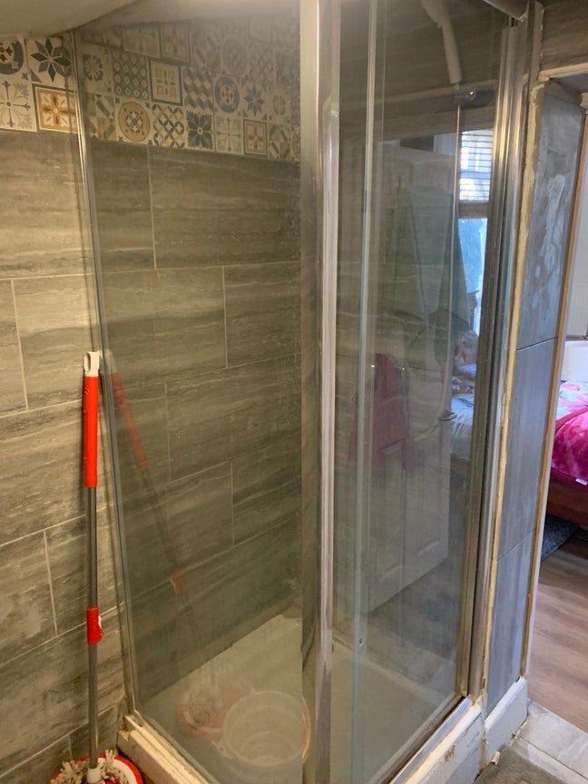 Ensuit room available Main Photo