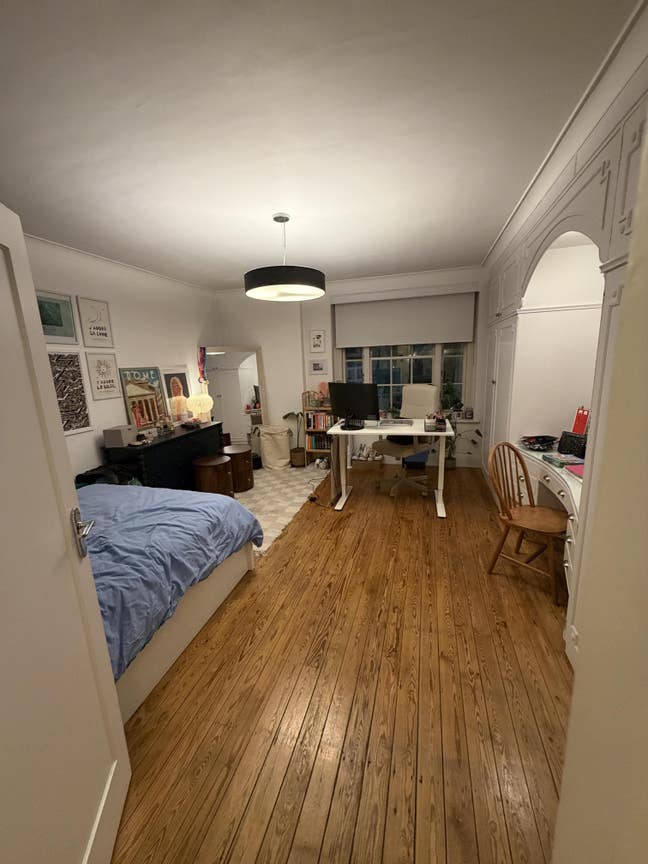 Bedroom in beautiful flat in St John's Wood Main Photo