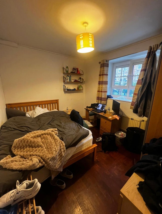 Double room next to Old Street station! (2Amias) Main Photo