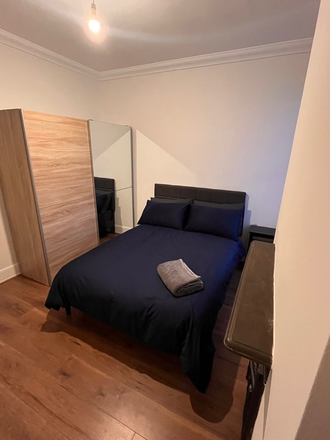 3 Bedrooms to rent in a 4 Bedroom House Main Photo