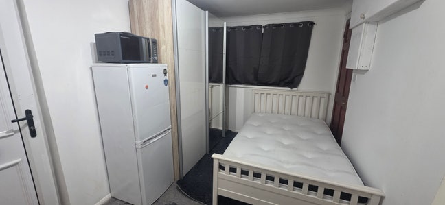 Private room for rent Main Photo