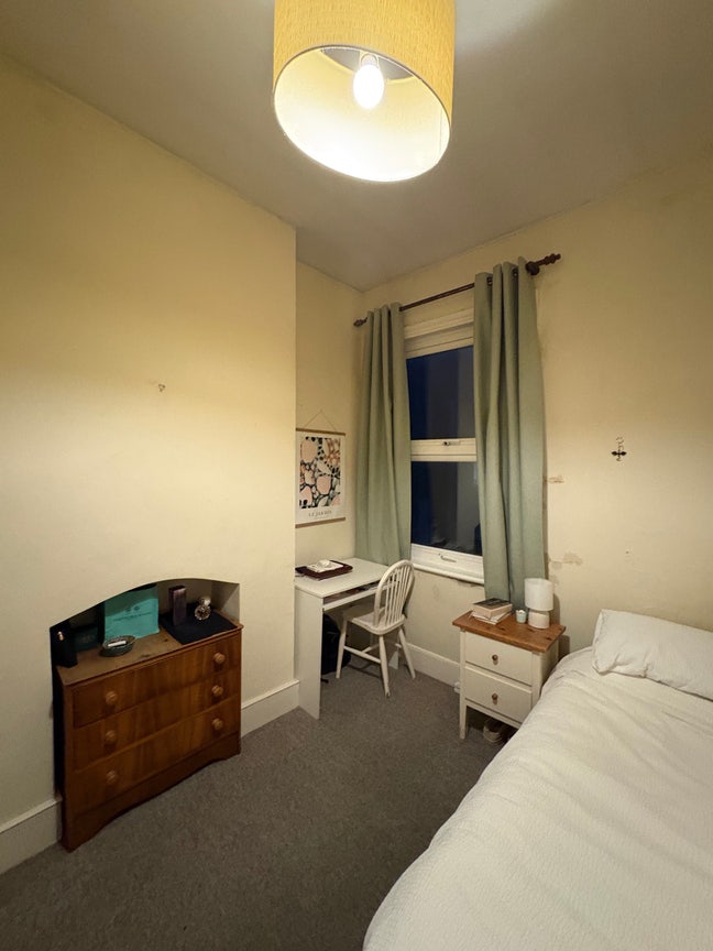 Short term sublet, friendly all female house  Main Photo