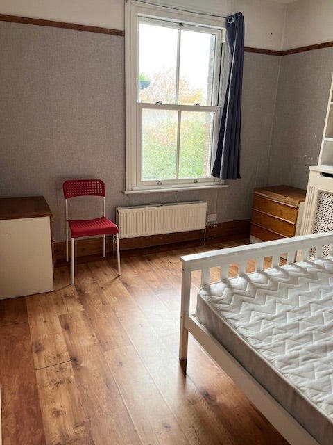 A double bedroom for rent in Aldershot  Main Photo