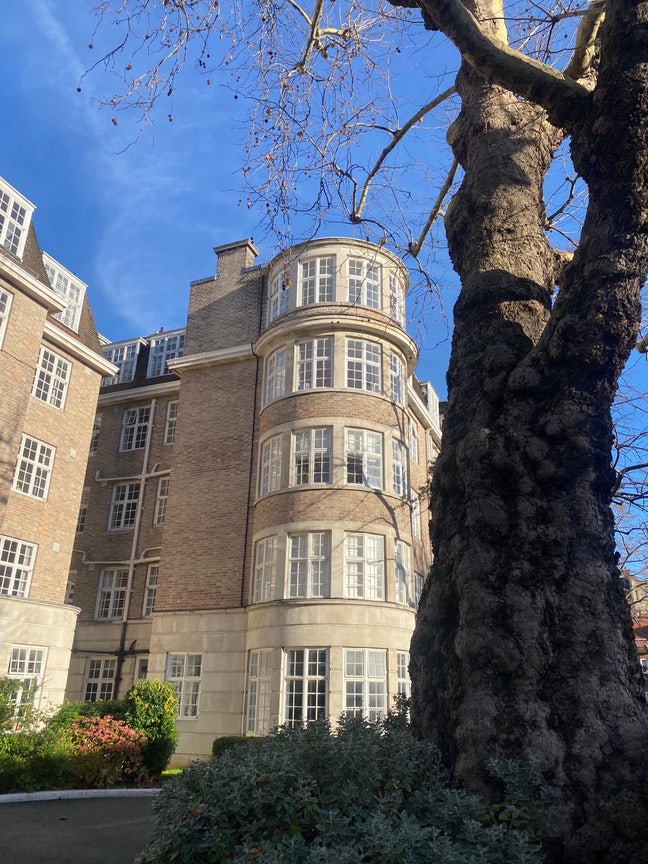 Short Term Let - Double Room in Hyde Park!  Main Photo