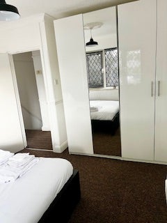 Amazing Luxury Large Room to Let in a 2 Bedroom Fl Main Photo