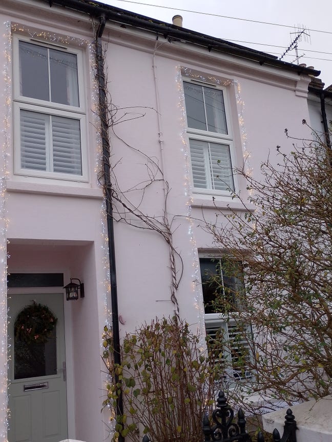 Worthing-single room in pretty Victorian cottage  Main Photo