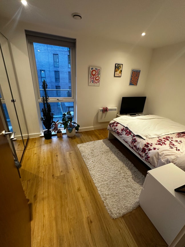 Double room in New Islington with own bathroom Main Photo