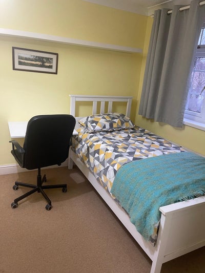 Beautiful Ensuite bedroom with field views Main Photo