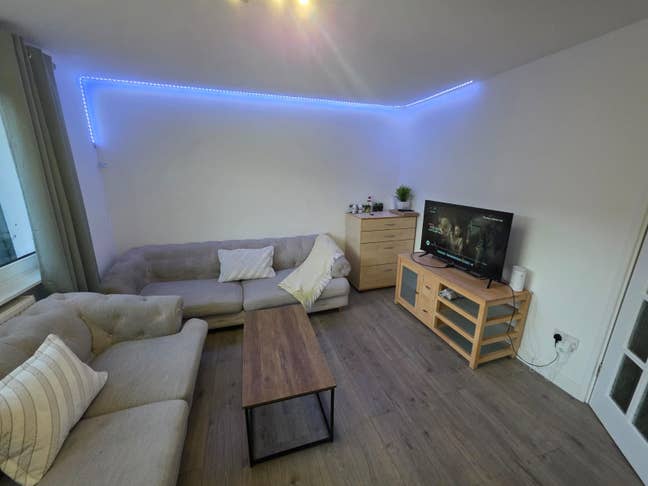 3-Bedroom Terraced House to Rent – Livingston EH54 Main Photo