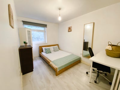 ✨ Cozy Double Room in Amazing Location 🏡 Main Photo