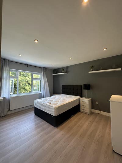 &pound;20 off 🌟 Cozy & Stunning Room  Main Photo