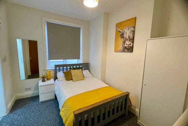 &pound;300 Move-In Gift Newly Refurbished Room Main Photo
