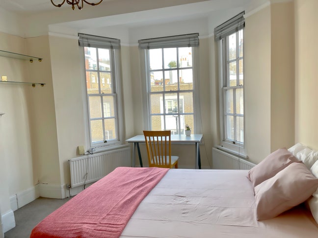 ✨ Cozy Double Room in Sherwood Court 🏠 Main Photo