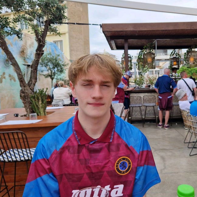 Accountant looking for shared or personal accom Main Photo