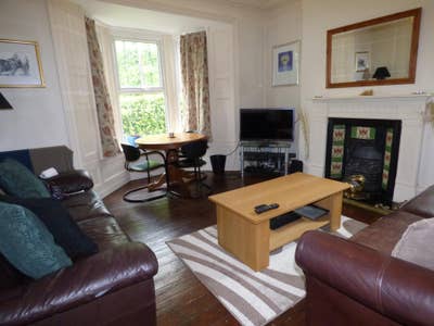 Dbl rm central Glossop house &pound;540 all bills inc Main Photo