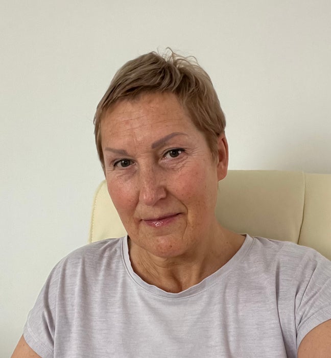 Female seeks a double room. Main Photo