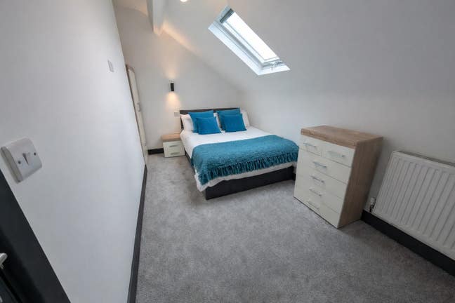 6-Bedroom Shared House - All Bills Included Main Photo