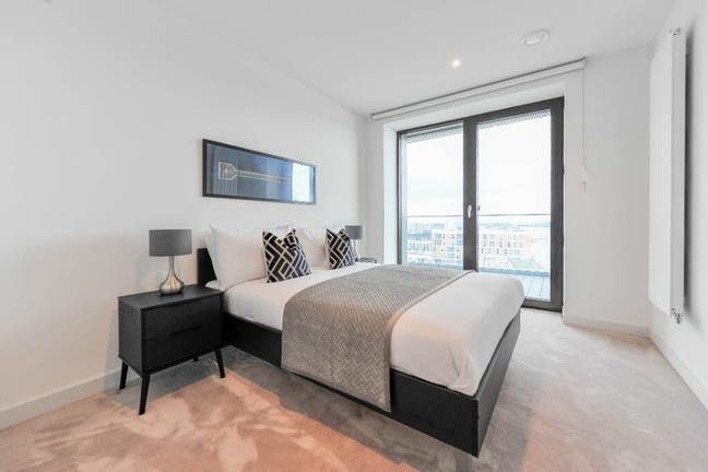 Double Room Available, Female Professional, 22-32 Main Photo