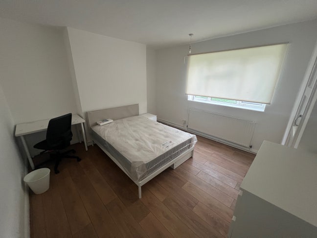 New Refurbished Rooms in Kingston  Main Photo