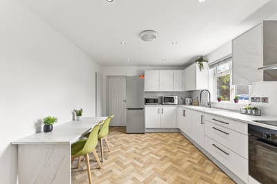 Large En-Suite Room in Paston PE4 Main Photo