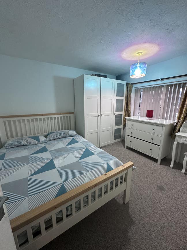 Double room in tilgate.  Main Photo