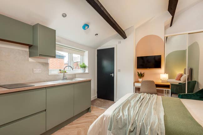 Beautiful En-Suite in Welsh Streets Kitchenette Main Photo