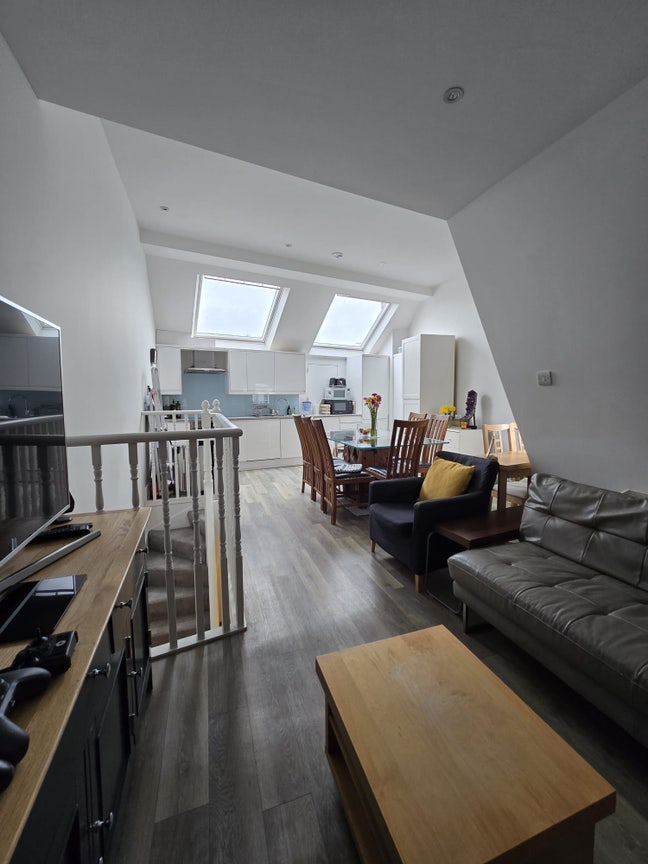 Available 29th Jan double room including bills Main Photo