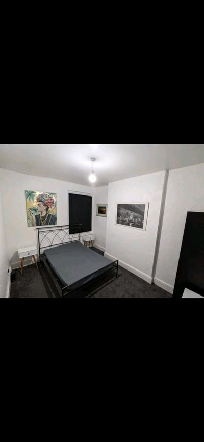 **Double Room to Rent Near town ** Main Photo
