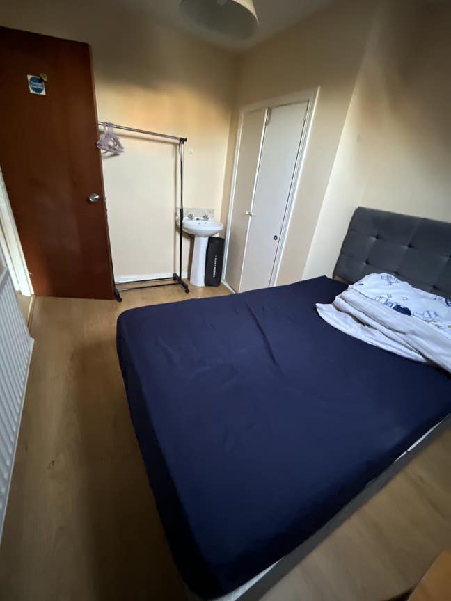 Room for rent Main Photo