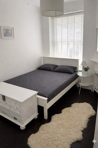 Bright, Quiet Rear Double in Mansion Flat Main Photo