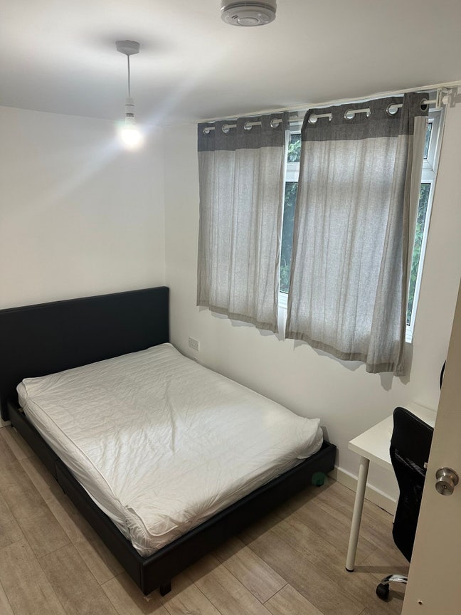 Rooms 5min walk to Queens Road Peckham St Main Photo