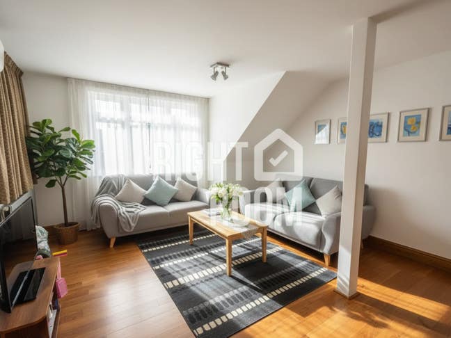 Two DBL Flat | Beattyville Gardens IG6 in &pound;1750 Main Photo