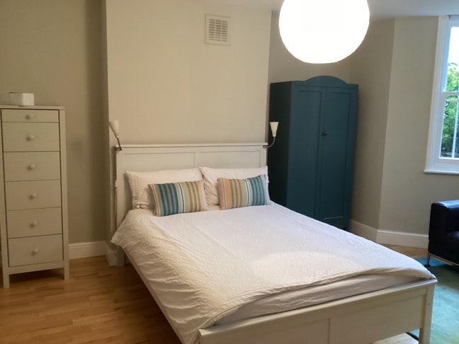 Large beautiful room available from the 7 Feb 2026 Main Photo