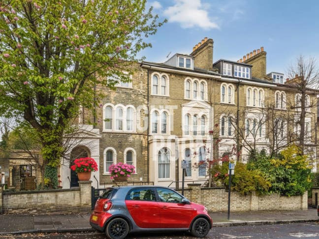 3 Bed Aprtmnt | Cathcart Hill, N19 | Private Patio Main Photo
