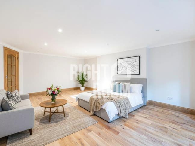 3 Bed Aprtmnt | Cathcart Hill, N19 | Private Patio Main Photo