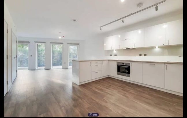 Bright ensuite double bedroom  Main Photo