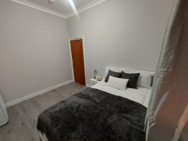 **Premium Double Room,10 Mins Walk To Station** Main Photo
