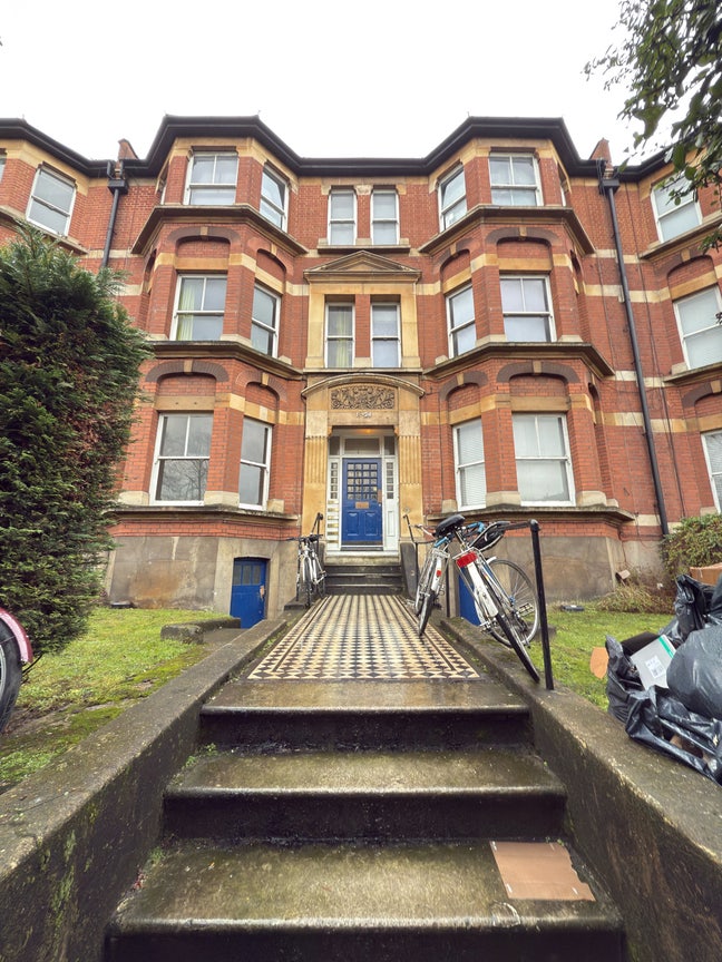 Double Bedroom in New Cross Gate Main Photo