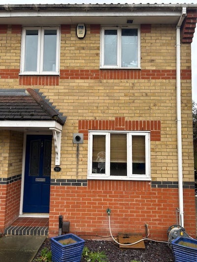 Modern End Terrace House Main Photo