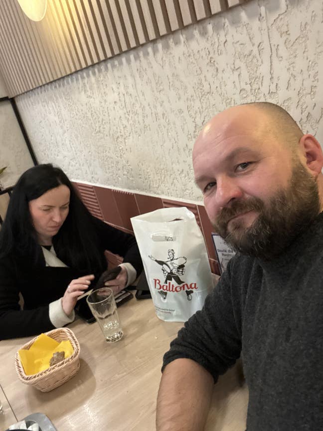 Hi we are couple looking for short term  Main Photo