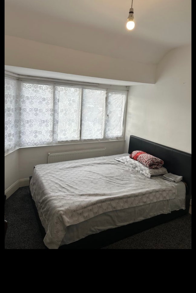 A double room available in a shared house Main Photo