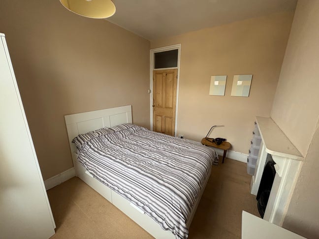 Furnished Double Room in Victorian Home w/ Garden Main Photo