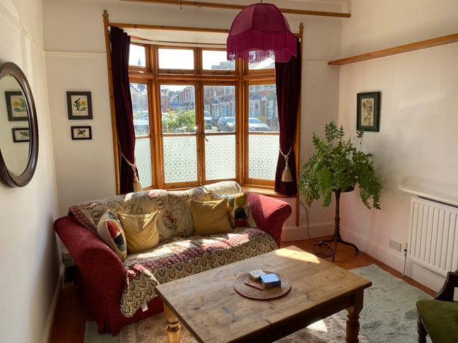 Dbl.Room in Professional Shared House.  Main Photo