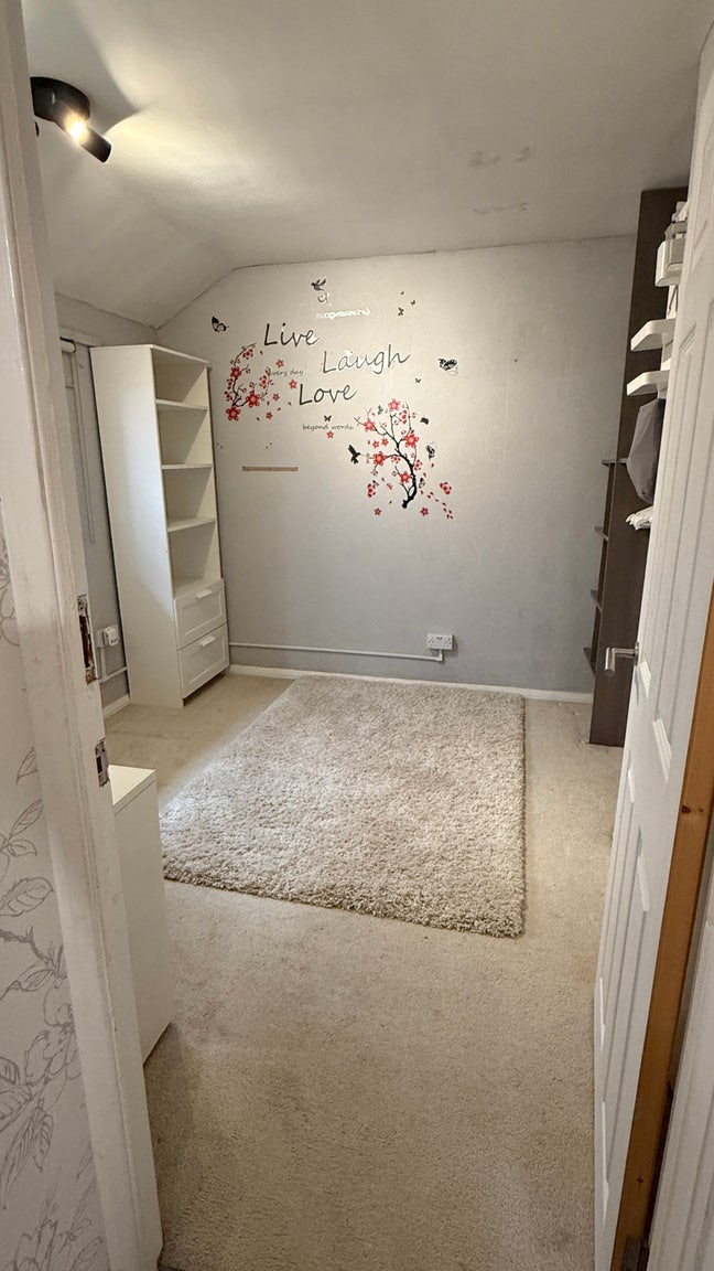 Large Furnished Double room in Sheerwater, Woking Main Photo