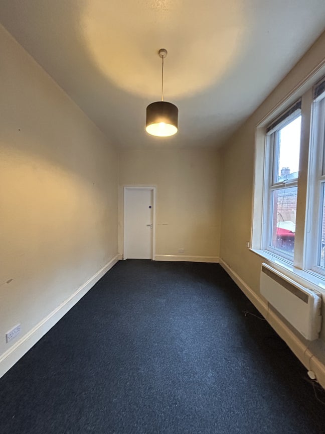 Second Floor Room in Shared House on Chester Road  Main Photo