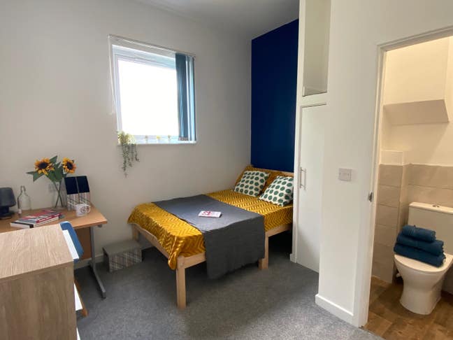  CV2 –  City  Centre  –  Ensuite  Room Main Photo