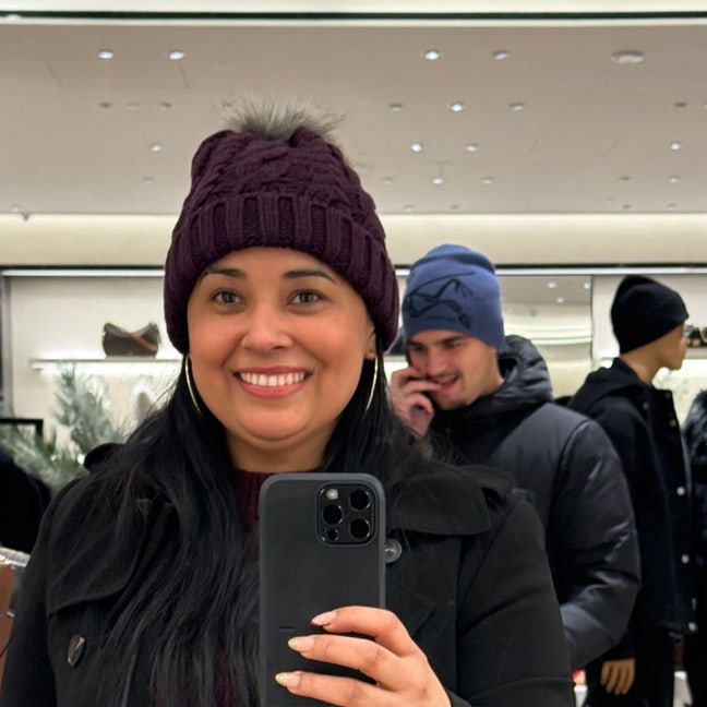 Professional Female seeks a double room Main Photo