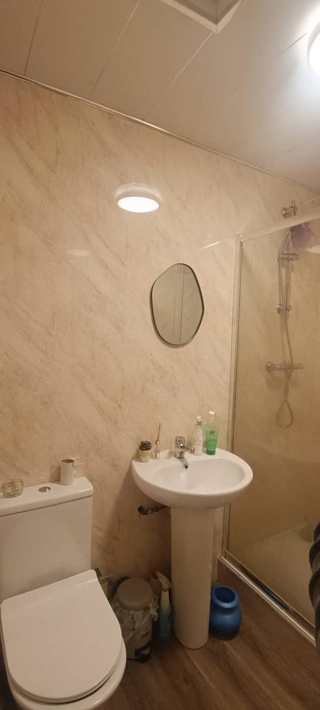 Two furnished bedrooms in shared apartment Main Photo