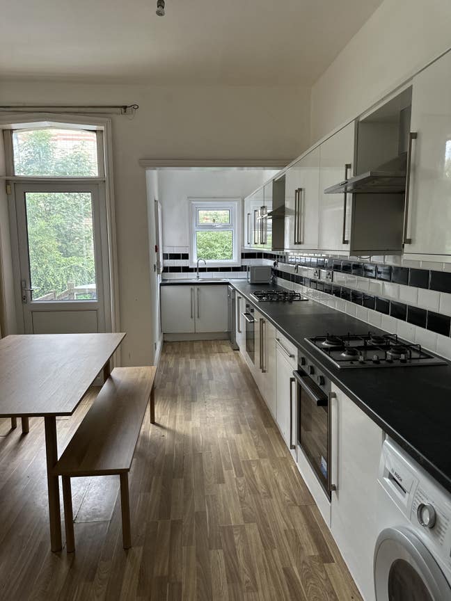 House share in fabulous house in With/Dids Main Photo